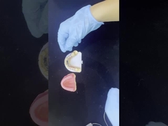 Khả năng tùy biến Cobalt Chrome Cast Frame với các nhãn dán rất tốt